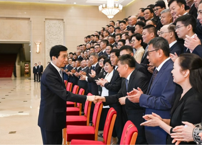 喜報！臥龍集團(tuán)董事局主席陳建成榮獲全國“優(yōu)秀中國特色社會主義事業(yè)建設(shè)者” 稱號